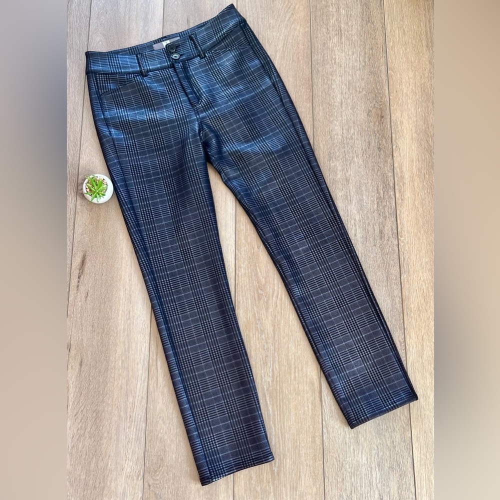 NWOT Tristan Black and blue grey Dress Pants with Straight Leg Cut and print